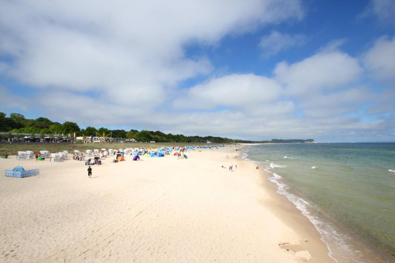 Strandnah Mit Terrasse, Gratis Nutzung Vom Ahoi Erlebnisbad Und Sauna In Sellin - Strandhaus Moenchgut Fewo06 Lobbe Exterior foto