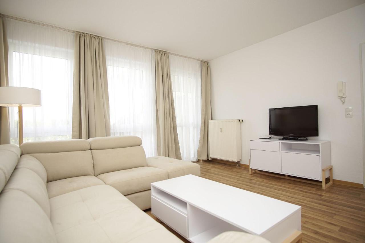 Strandnah Mit Terrasse, Gratis Nutzung Vom Ahoi Erlebnisbad Und Sauna In Sellin - Strandhaus Moenchgut Fewo06 Lobbe Exterior foto