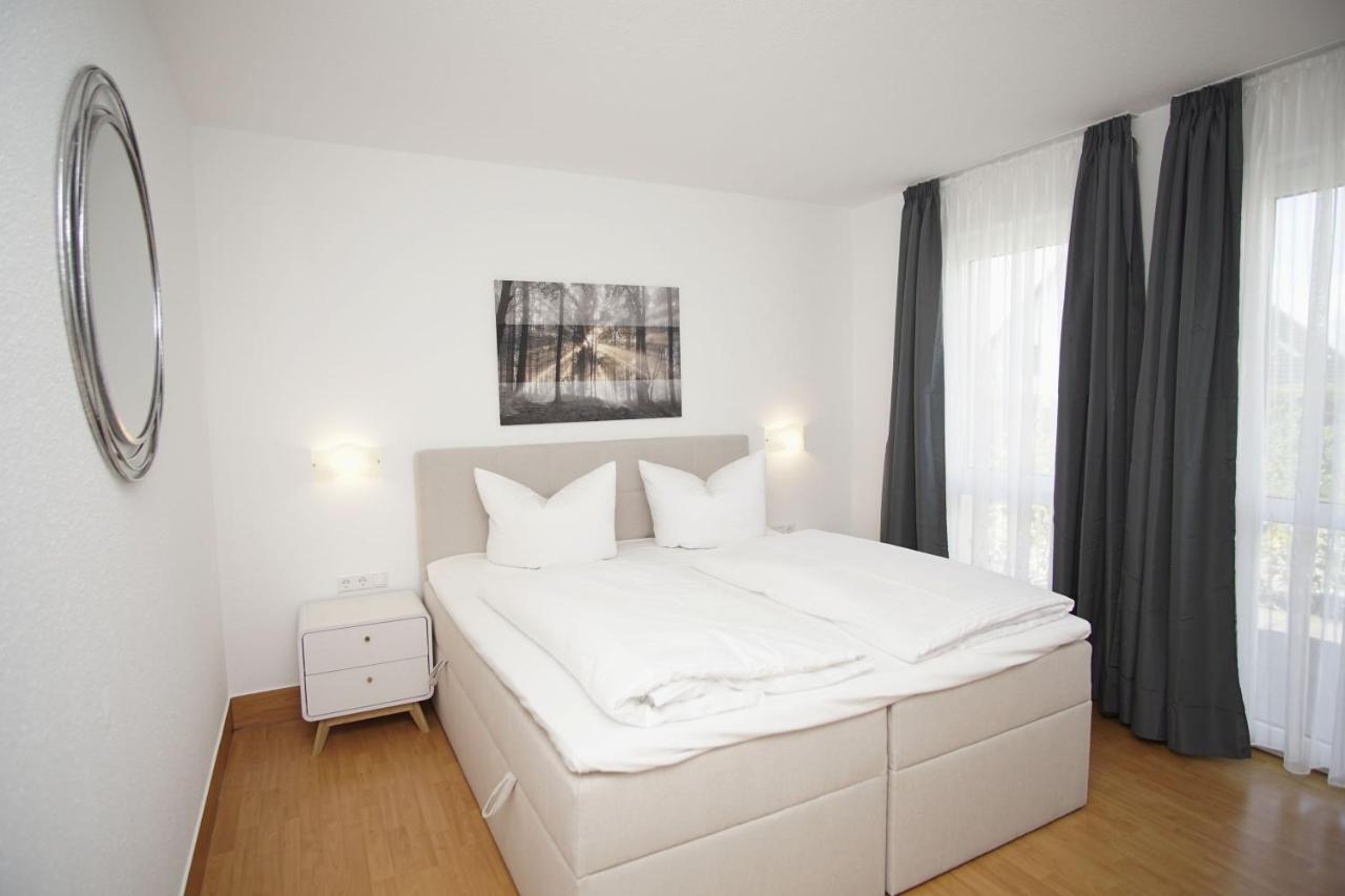Strandnah Mit Terrasse, Gratis Nutzung Vom Ahoi Erlebnisbad Und Sauna In Sellin - Strandhaus Moenchgut Fewo06 Lobbe Exterior foto